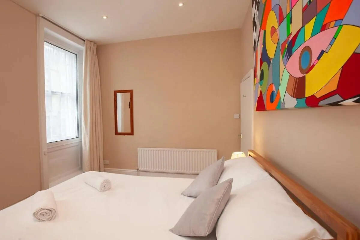 ※ Spacious, Central Bath Apartment ※