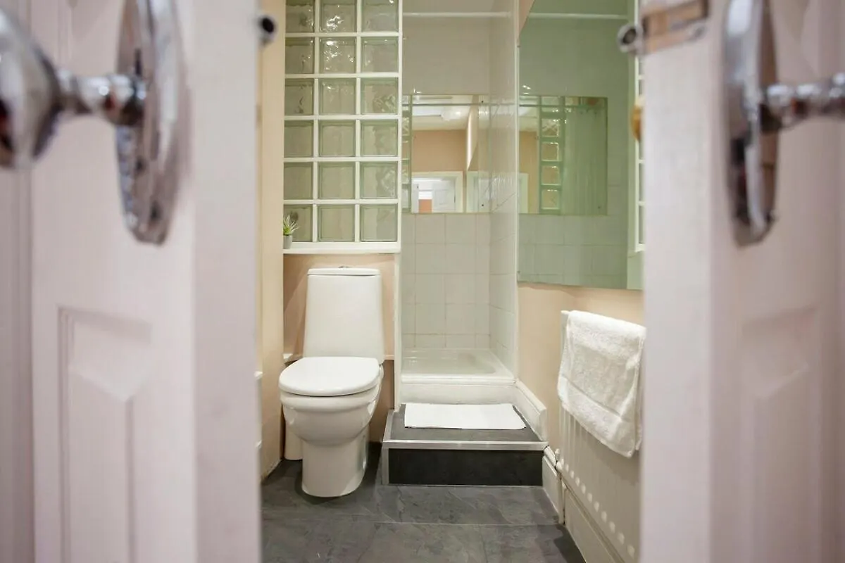 ※ Spacious, Central Bath Apartment ※