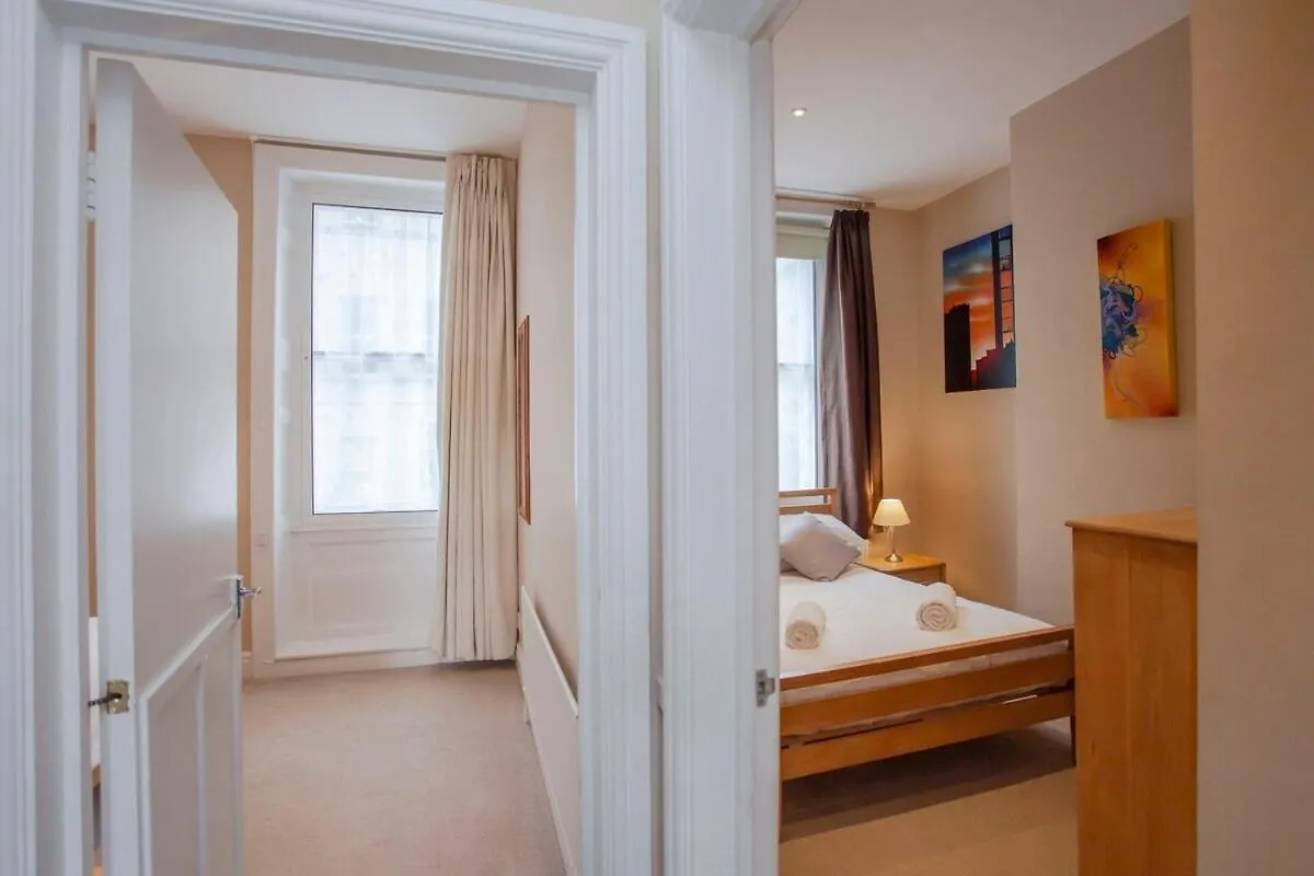 ※ Spacious, Central Bath Apartment ※