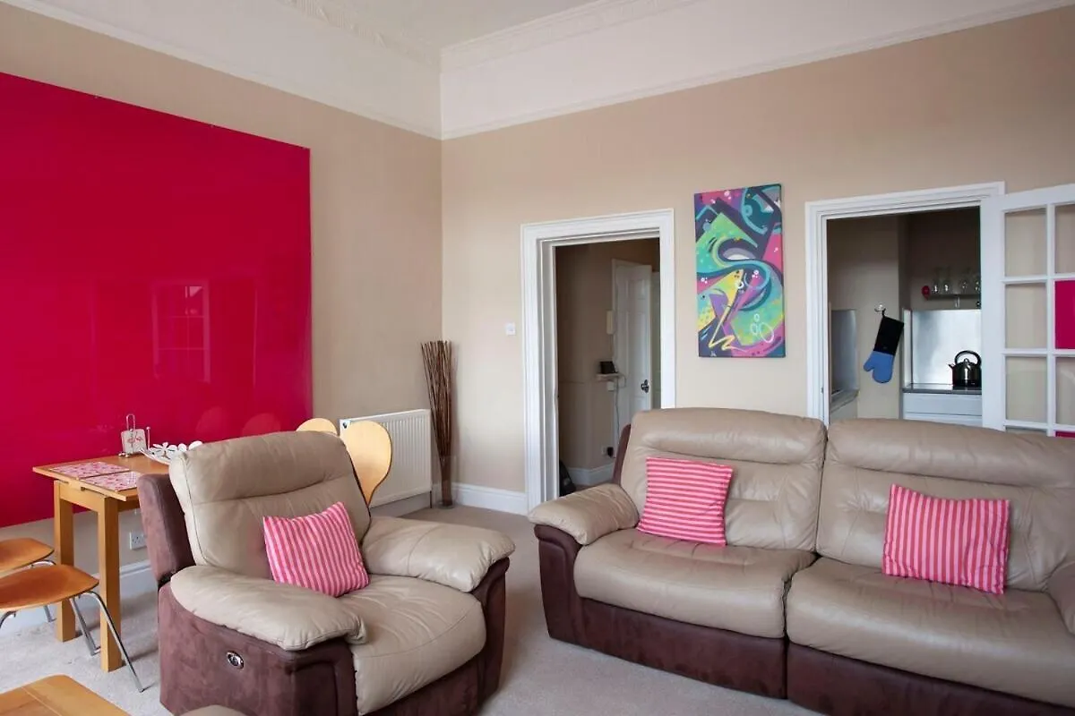 ※ Spacious, Central Bath Apartment ※